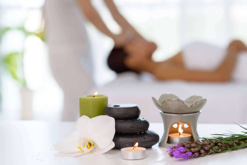 Dịch vụ chăm sóc khách hàng tốt là tạo ra cảm giác tin cậy trong tâm trí khách hàng và mở đường thúc đẩy việc upselling. cac-goi-y-de-ban-hang-gia-tang-upselling-hieu-qua-trong-tiem-spa